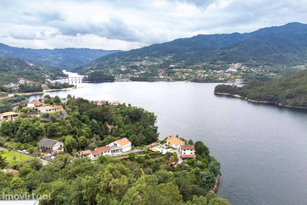Moradia Independente para Restauro em Admeus, Gerês - Grande imagem: 5/24