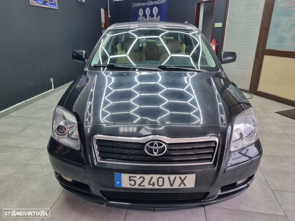 Toyota Avensis SD 2.0 D-4D Sol TA - 2