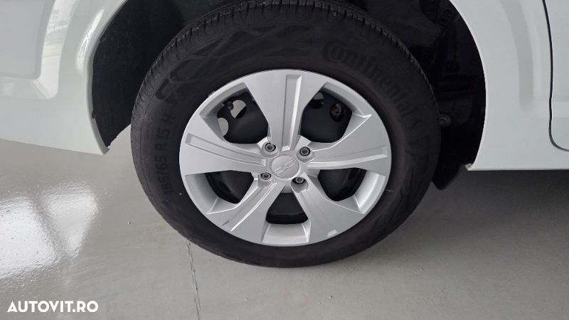 Dacia Logan TCe 90 MT5 Essential - 8