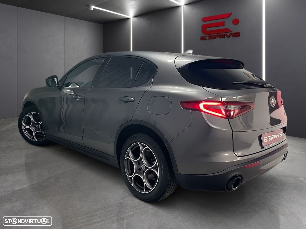 Alfa Romeo Stelvio 2.2 D Sprint AT8 - 5