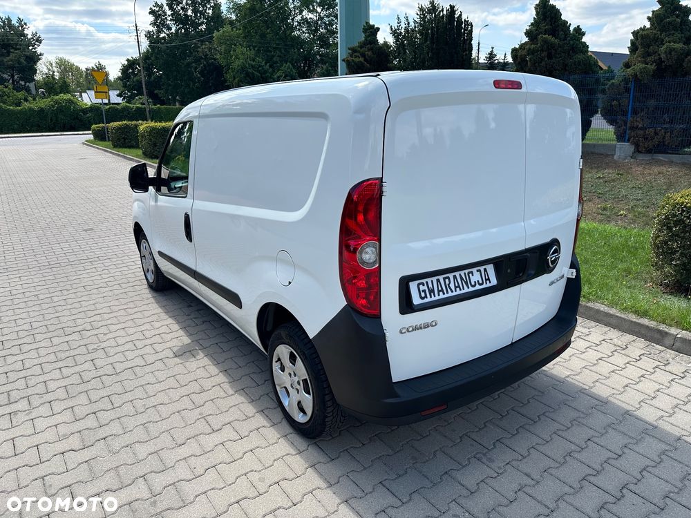 Opel COMBO - 10