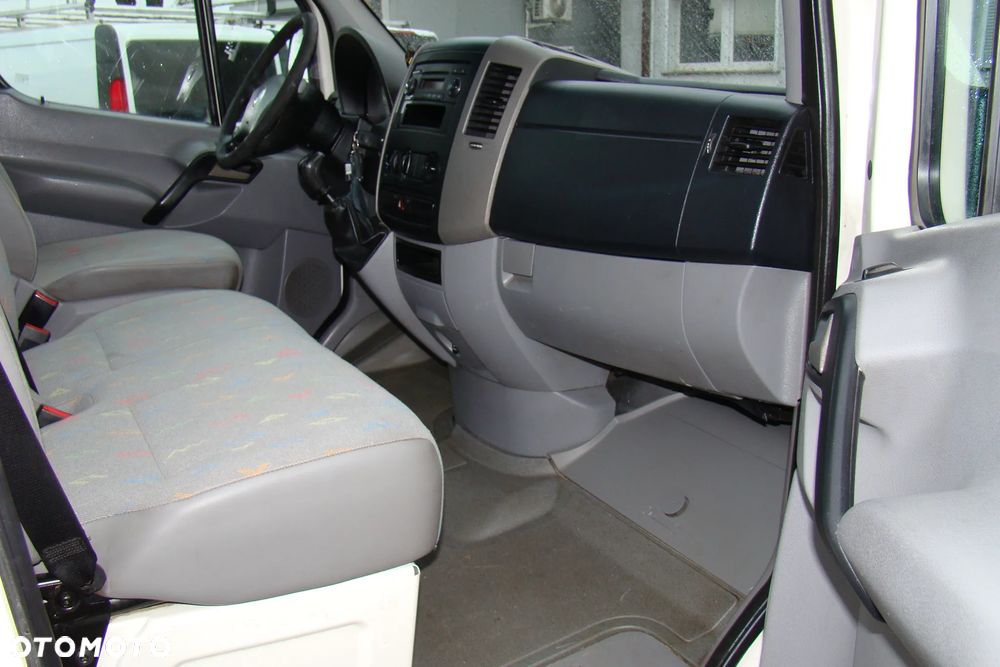 Volkswagen Crafter - 11