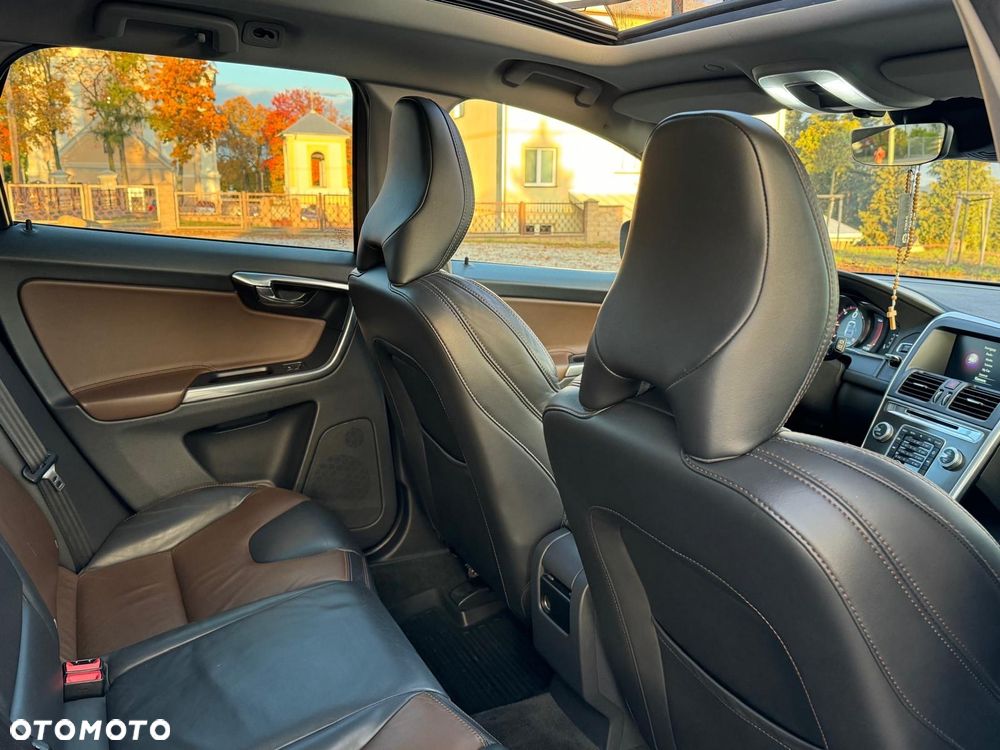 Volvo XC 60 D4 Geartronic Summum - 22