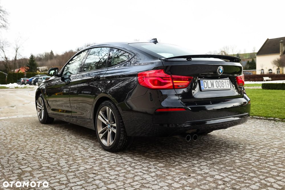 BMW Seria 3 330i Sport Line Sport - 16