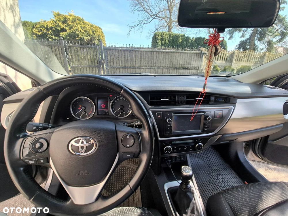 Toyota Auris 2.0 D-4D Prestige - 9