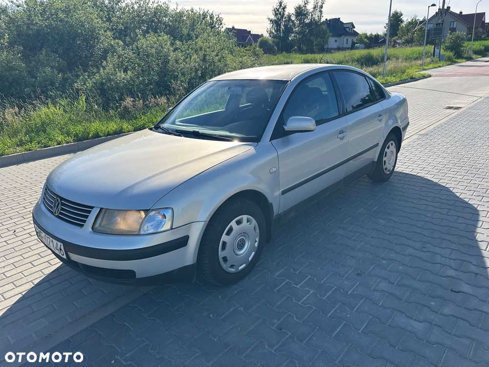 Volkswagen Passat 1.9 TDI Comfortline - 3
