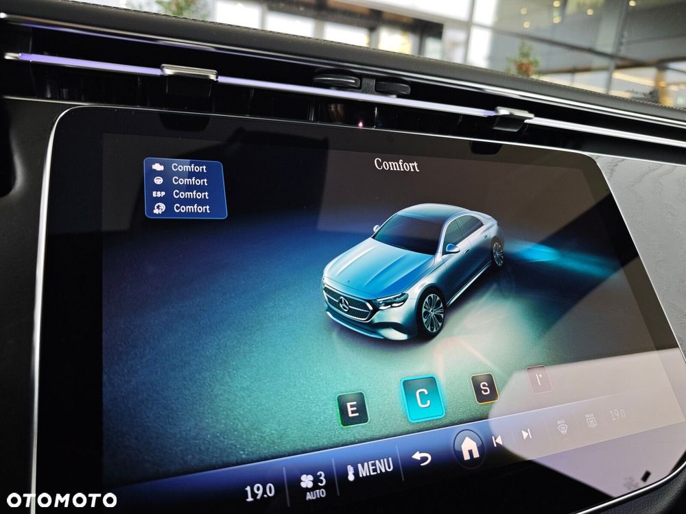 Mercedes-Benz Klasa E 220 d mHEV 4-Matic AMG 9G-Tronic - 23