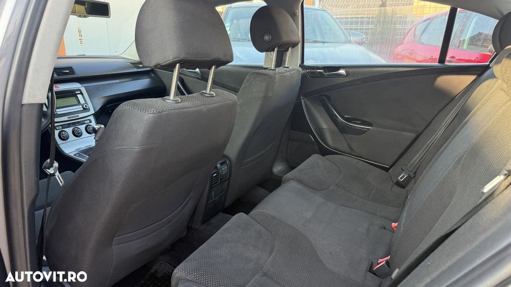 Volkswagen Passat - 9