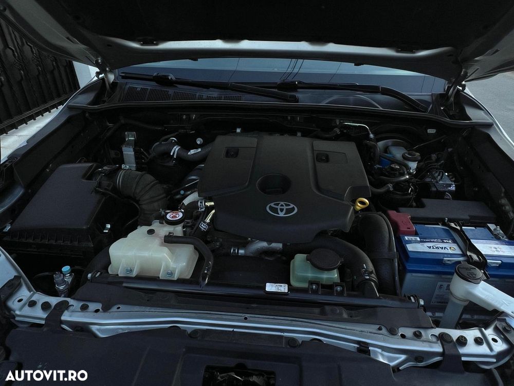 Toyota Hilux 4x4 Double Cab M/T Comfort - 6
