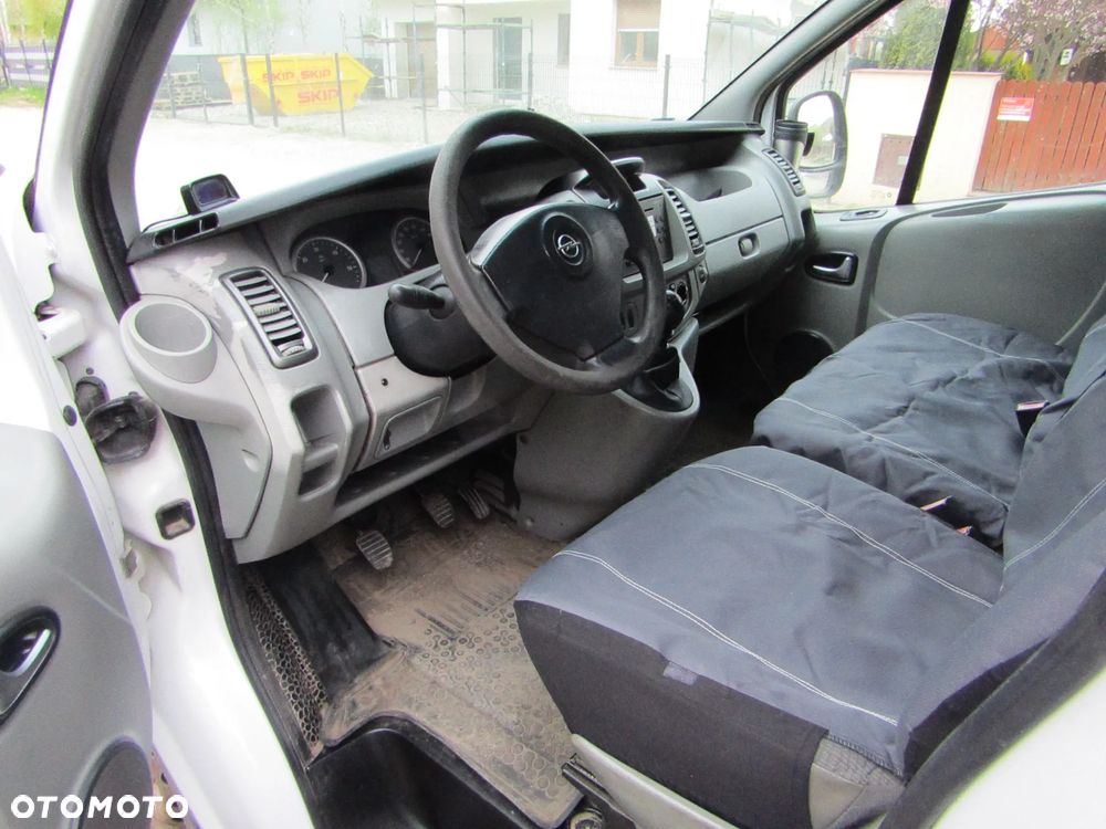 Opel vivaro - 10
