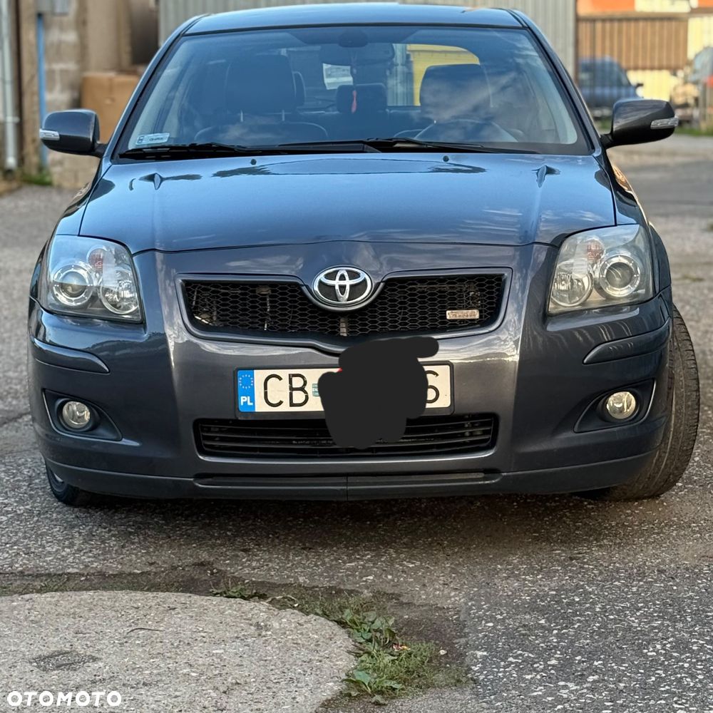 Toyota Avensis - 4