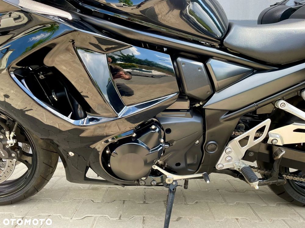 Suzuki GSX - 10