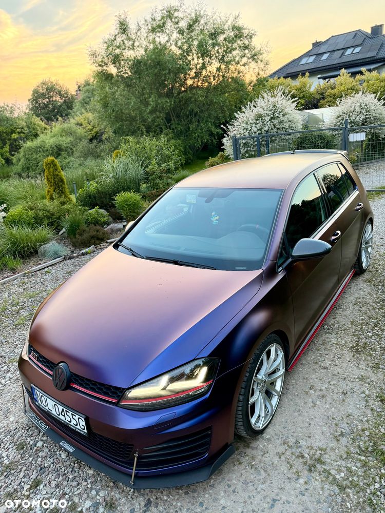 Volkswagen Golf - 3