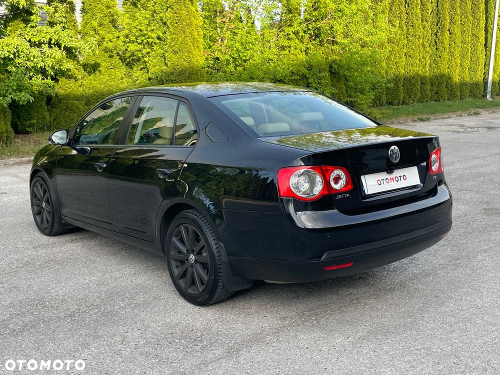 Volkswagen Jetta 1.4 TSI Highline Optimum - 37