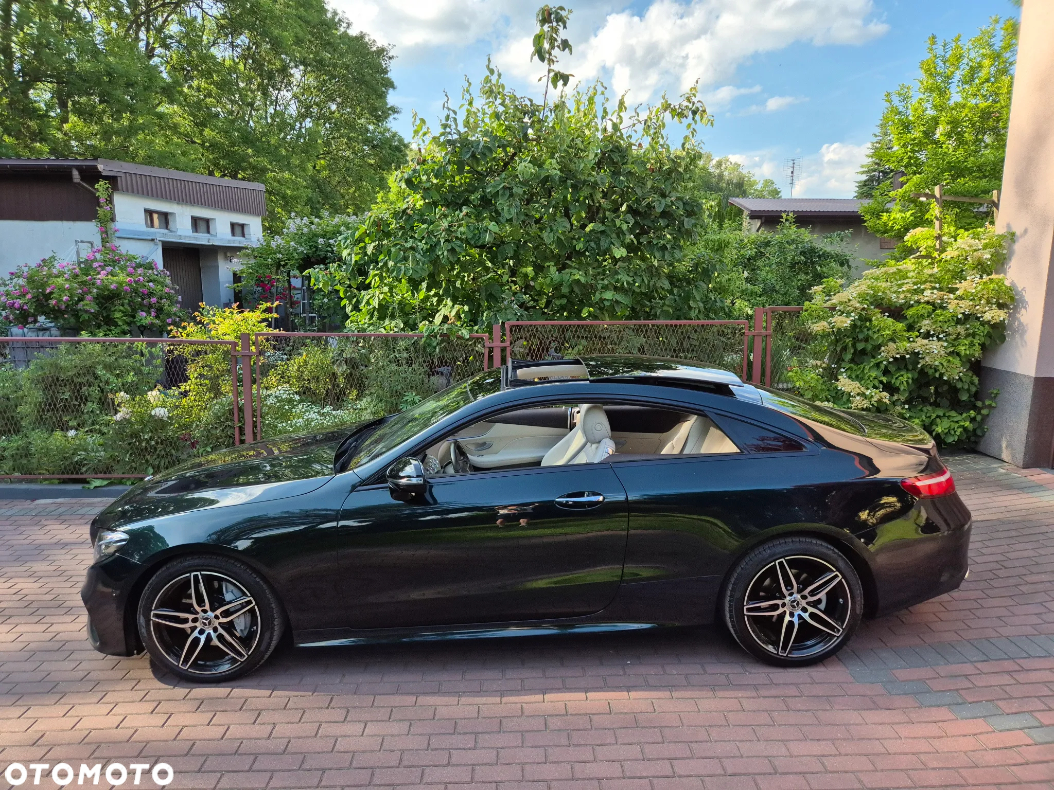 Mercedes-Benz Klasa E 220 d Coupe 9G-TRONIC AMG Line - 12