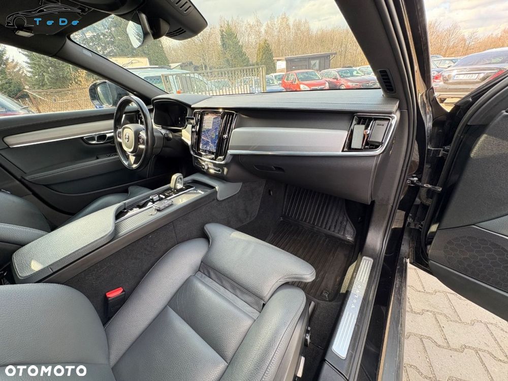 Volvo V90 Cross Country - 22