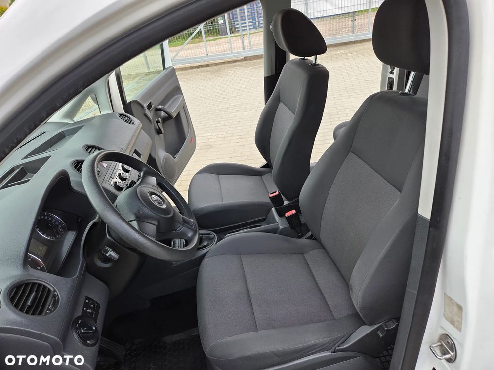 Volkswagen Caddy Comfortline - 11