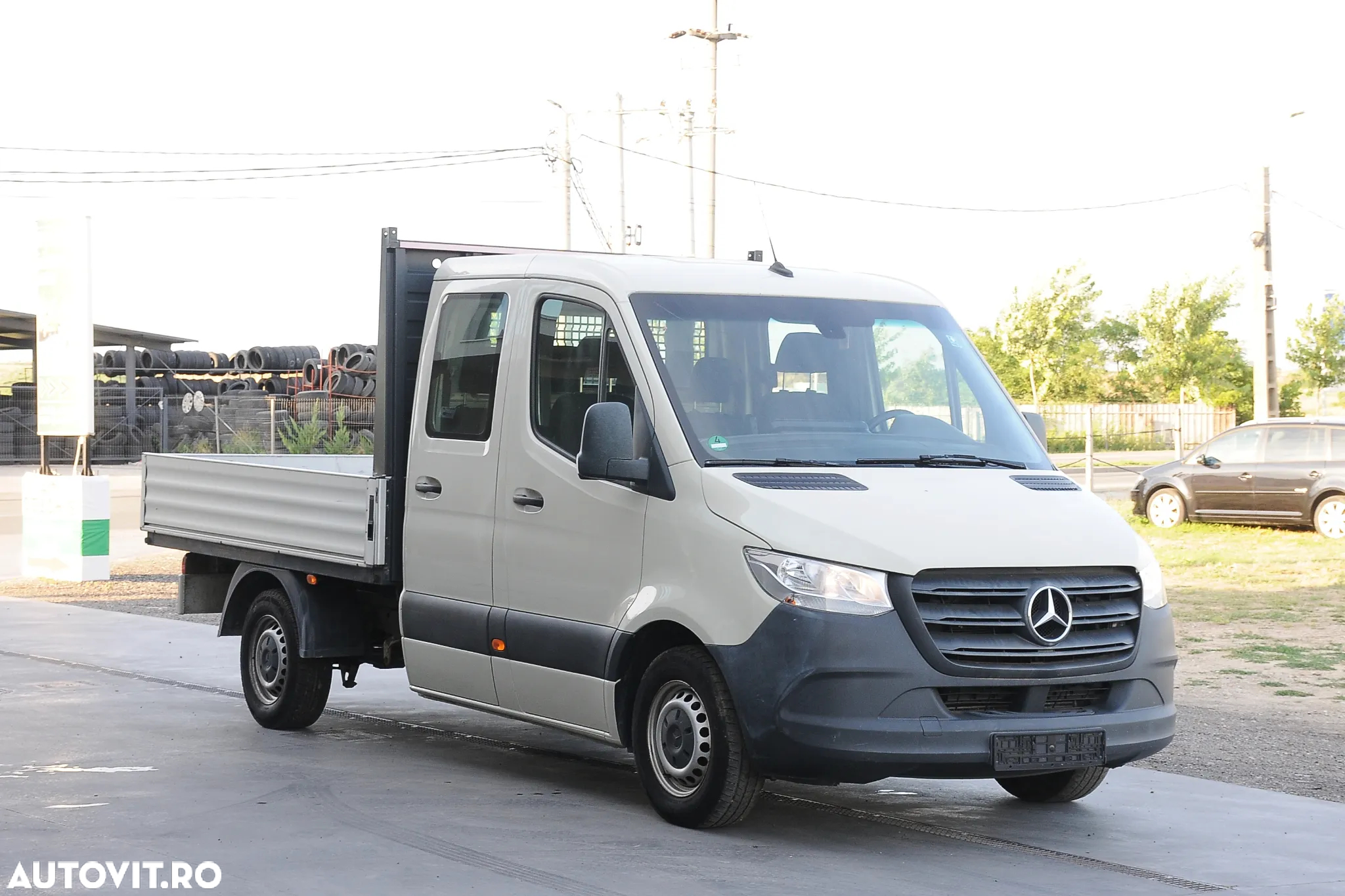 Mercedes-Benz Sprinter - 2