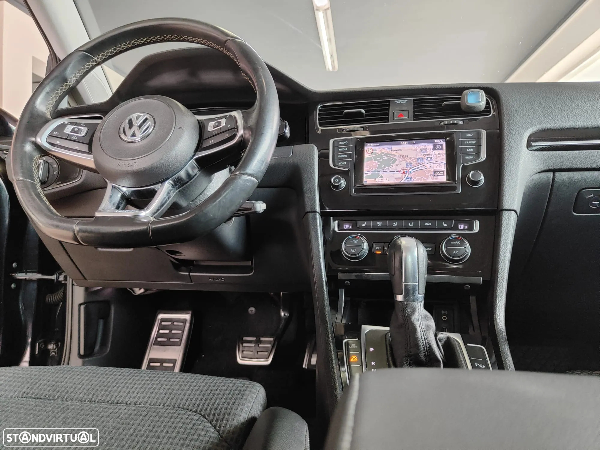 VW Golf 2.0 TDI GTD DSG - 21