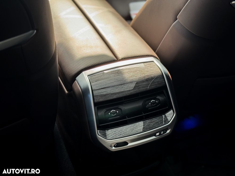 BMW Seria 7 - 28