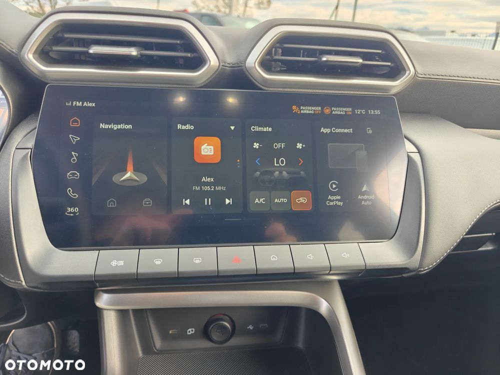 MG ZS Hybrid+ - 15