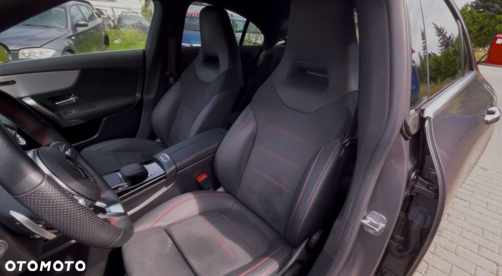 Mercedes-Benz CLA - 15