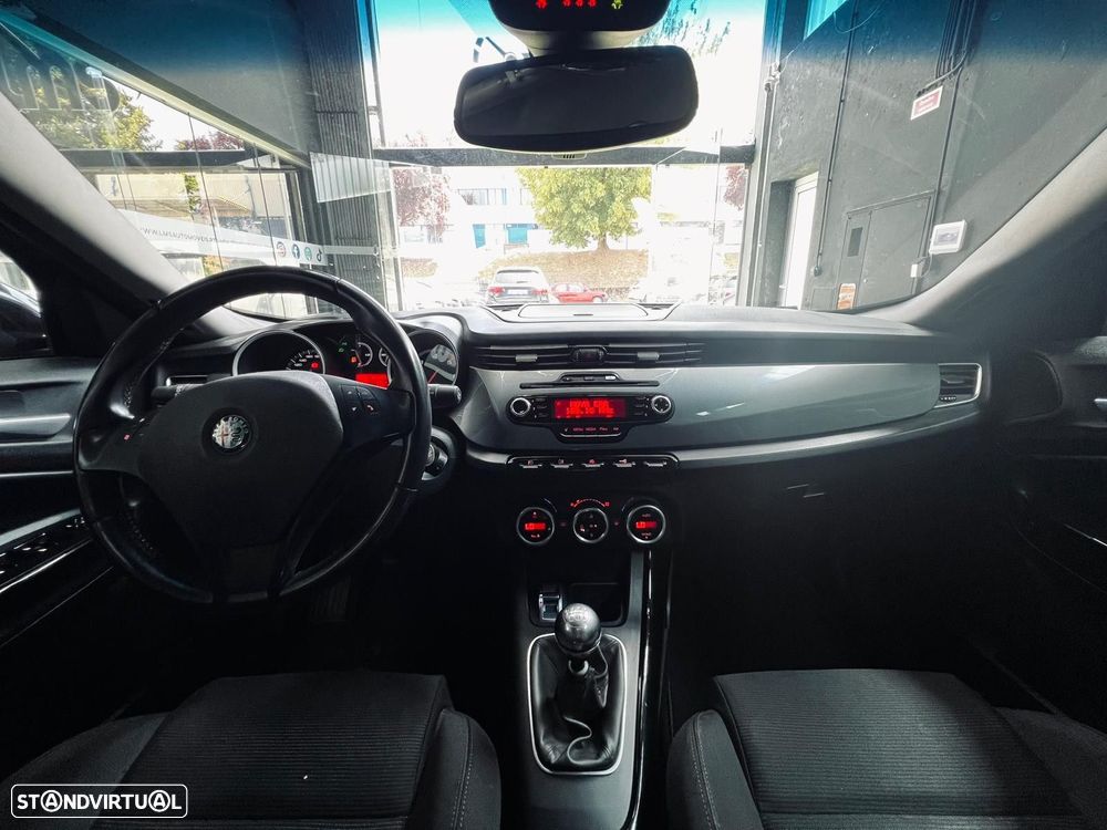 Alfa Romeo Giulietta 1.6 JTDM Distinctive - 20