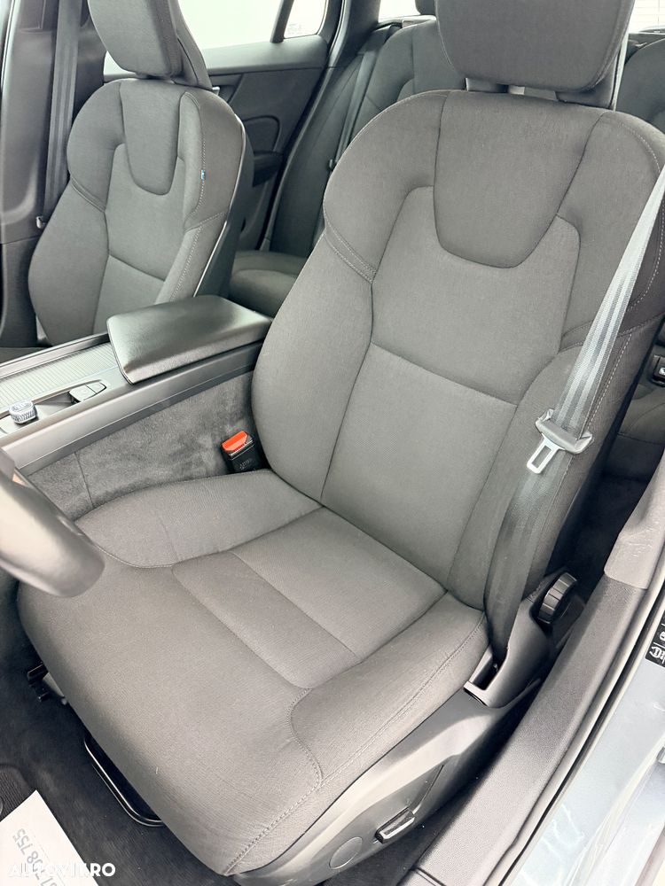 Volvo V60 D3 Momentum Core - 12