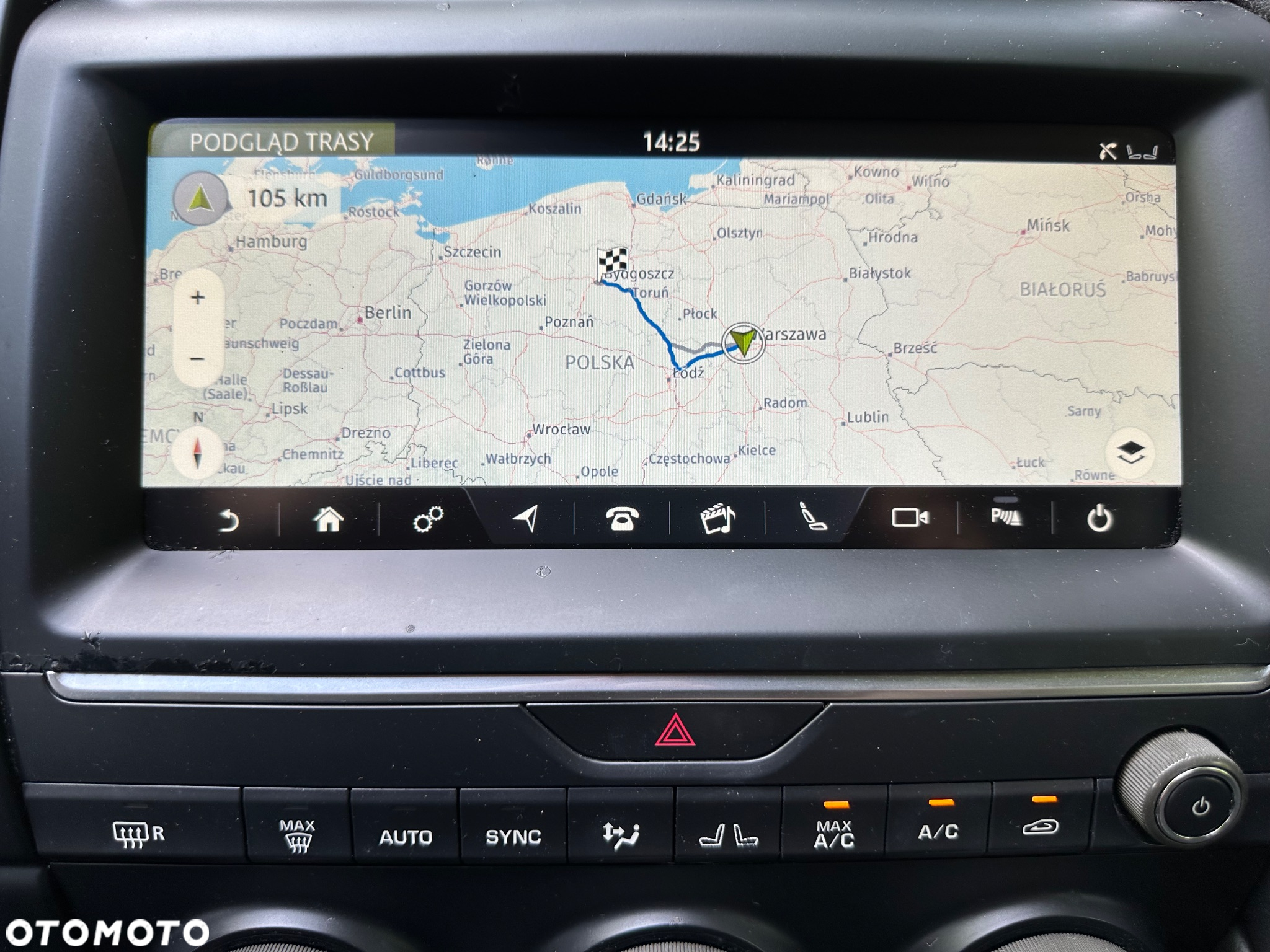 Jaguar E-Pace 2.0 i4D AWD R-Dynamic - 10