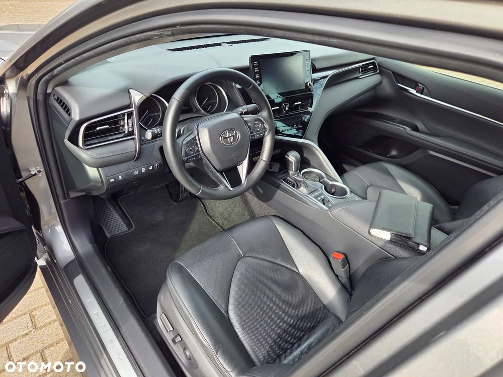 Toyota Camry 2.5 Hybrid Executive CVT - 8
