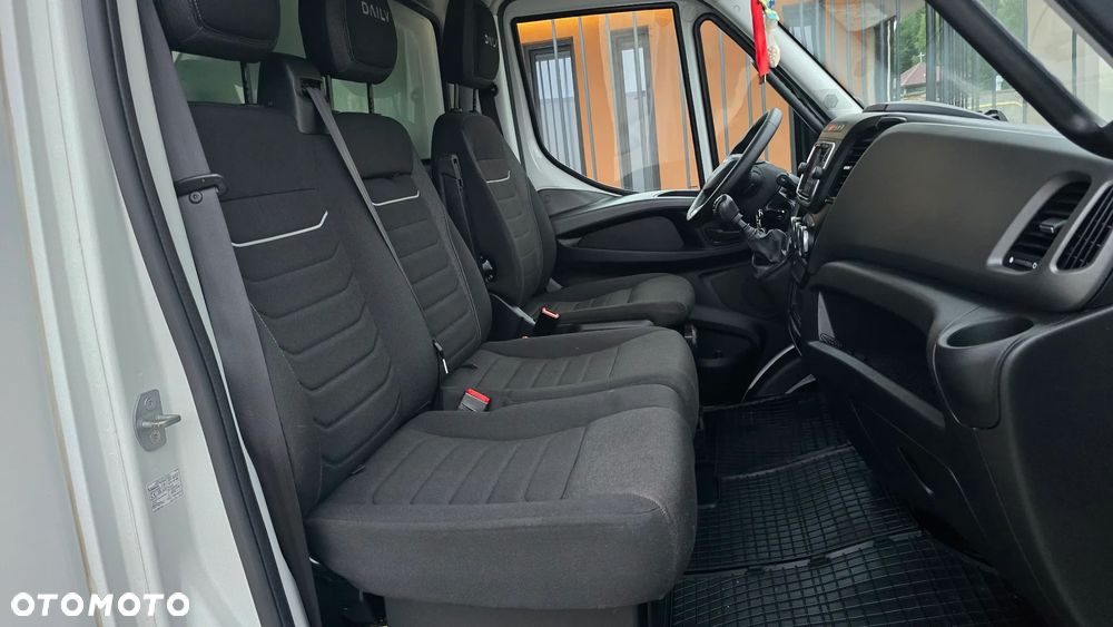 Iveco ❗️❗️DAILY 3.0 180KM 35S18 ❗️❗️ZABUDOWA JEGGER 10 PALET / KONTENER 5M / PODUSZKI PNEUMATYCZNE / SKRZYNIA MANUALNA / NAWIGACJA / TEMPOMAT ADAPTACYJNY / KABINA SYPIALNIANA / LEKKI KONTENER / WERSJA WZMOCNIONA / SALON POLSKA / FULL LED / RAMA / MAKSYMALNA OPCJA WYPOSAŻENIA❗❗ STAN - JAK NOWY ❗️ - 37