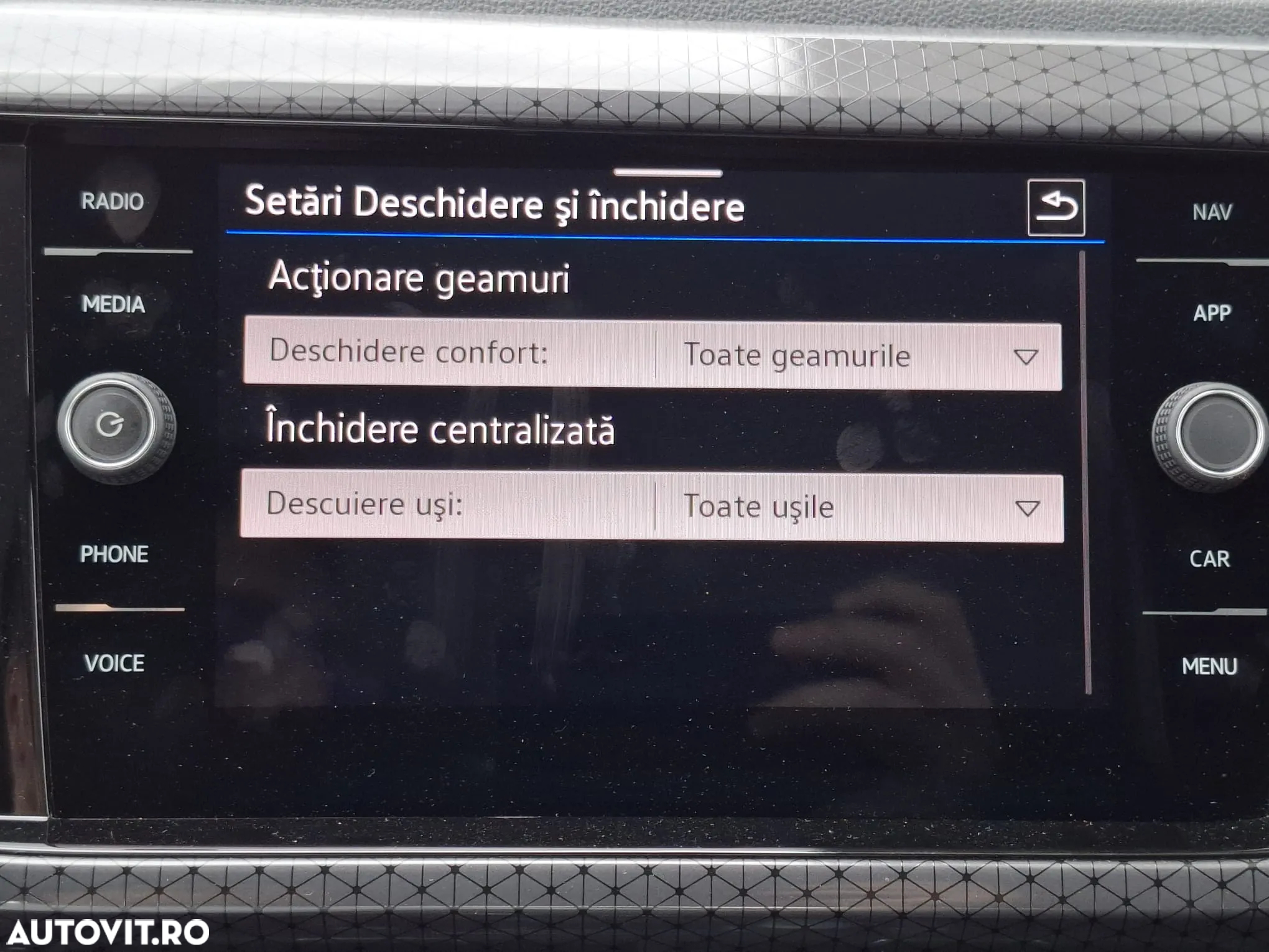 Volkswagen T-Cross 1.0 TSI DSG Style - 17