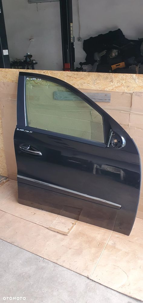 Drzwi prawy przód przednie prawe Mercedes ML W164 C197 - 6