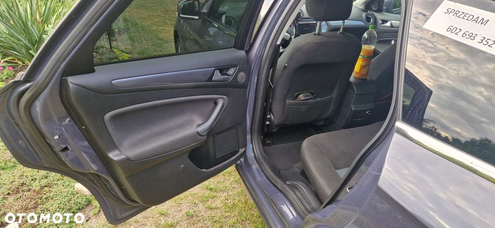 Ford Mondeo 2.0 TDCi Viva Trend - 12