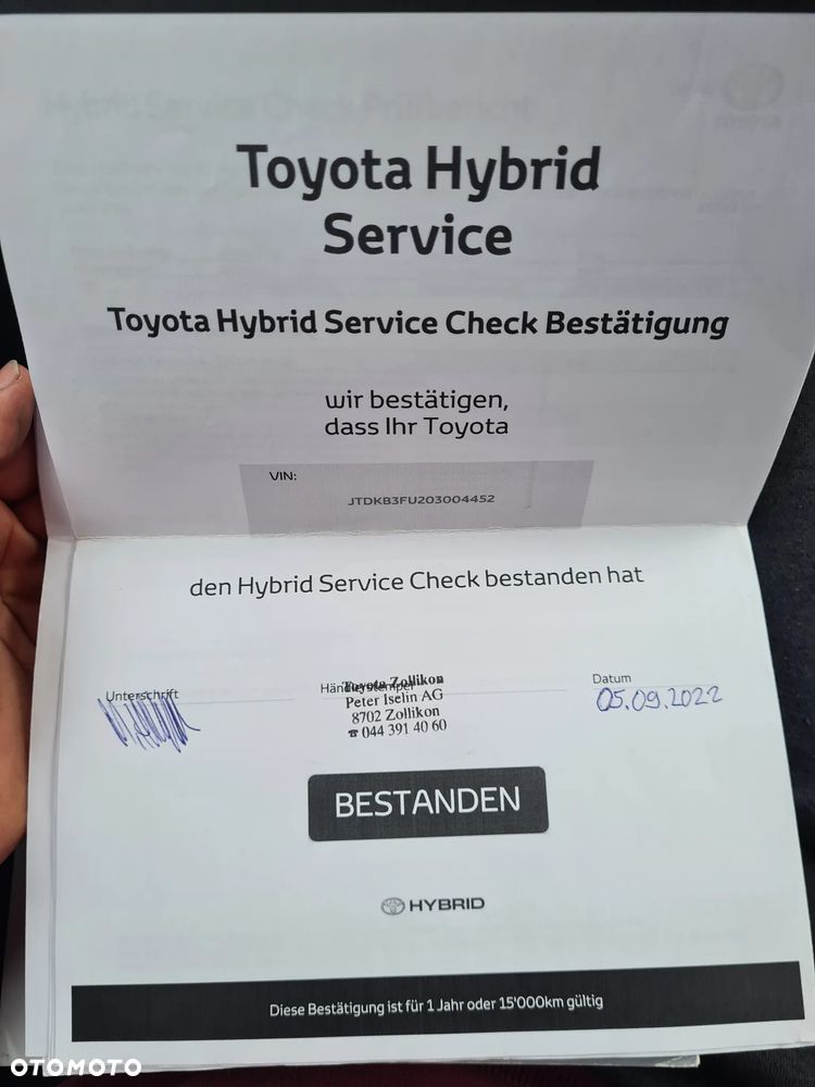 Toyota Prius Hybrid Executive - 35