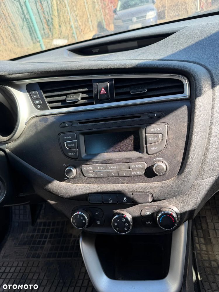 Kia Ceed - 5