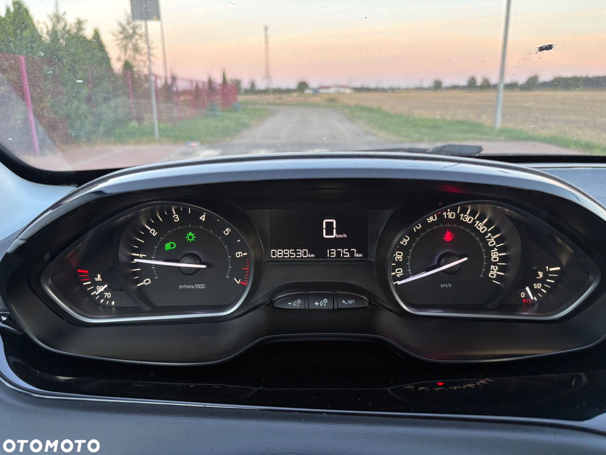 Peugeot 208 PureTech 82 Start & Stop Tech Edition - 9