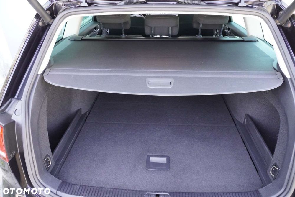 Volkswagen Passat 2.0 TDI SCR DSG Comfortline - 8