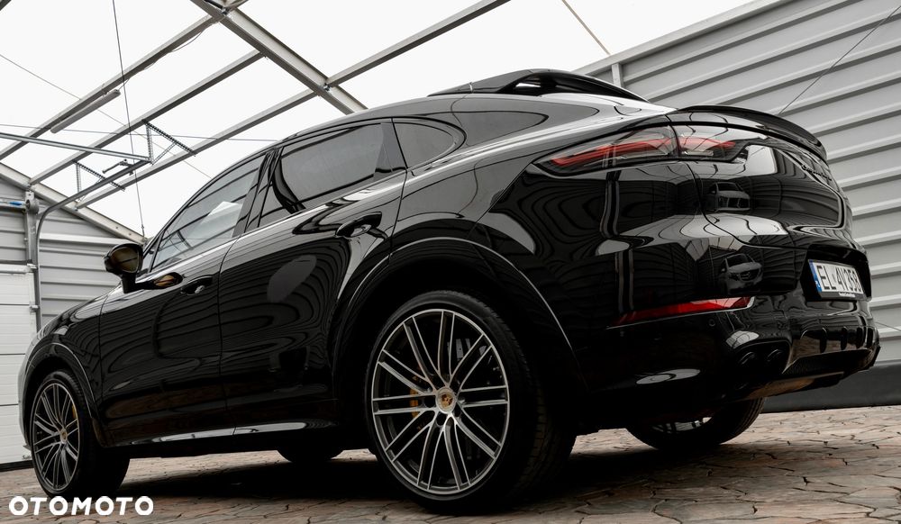 Porsche Cayenne - 2