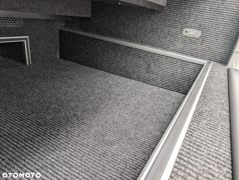 Mercedes-Benz Sprinter 519 - 9