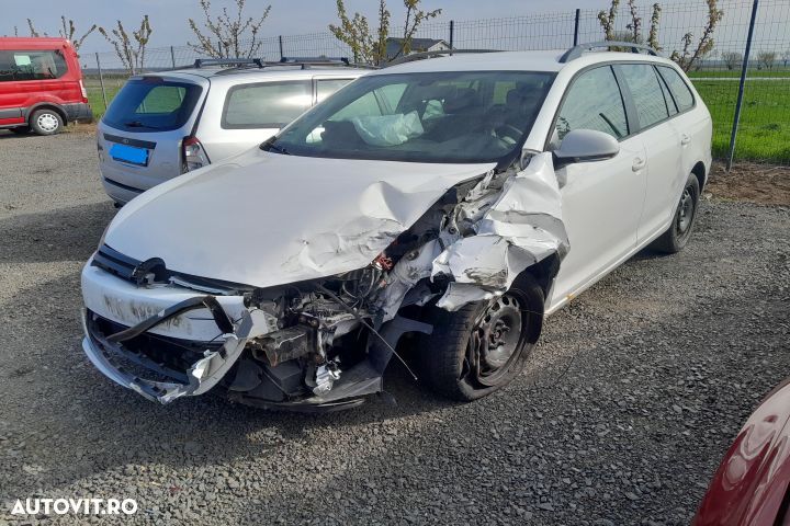 Dezmembrez Volkswagen VW Golf 6 [2008 - 2015] wagon 5-usi 1.6 TDI MT - 3