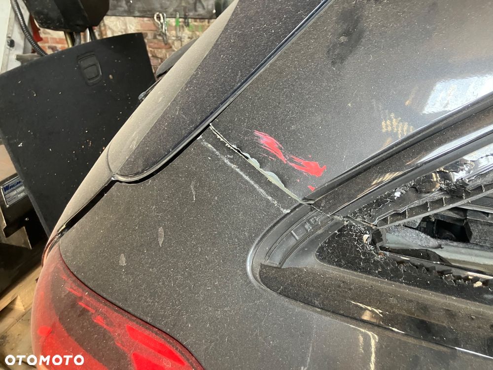 Mercedes-Benz Klasa C 220 d 9G-TRONIC AMG Line - 12