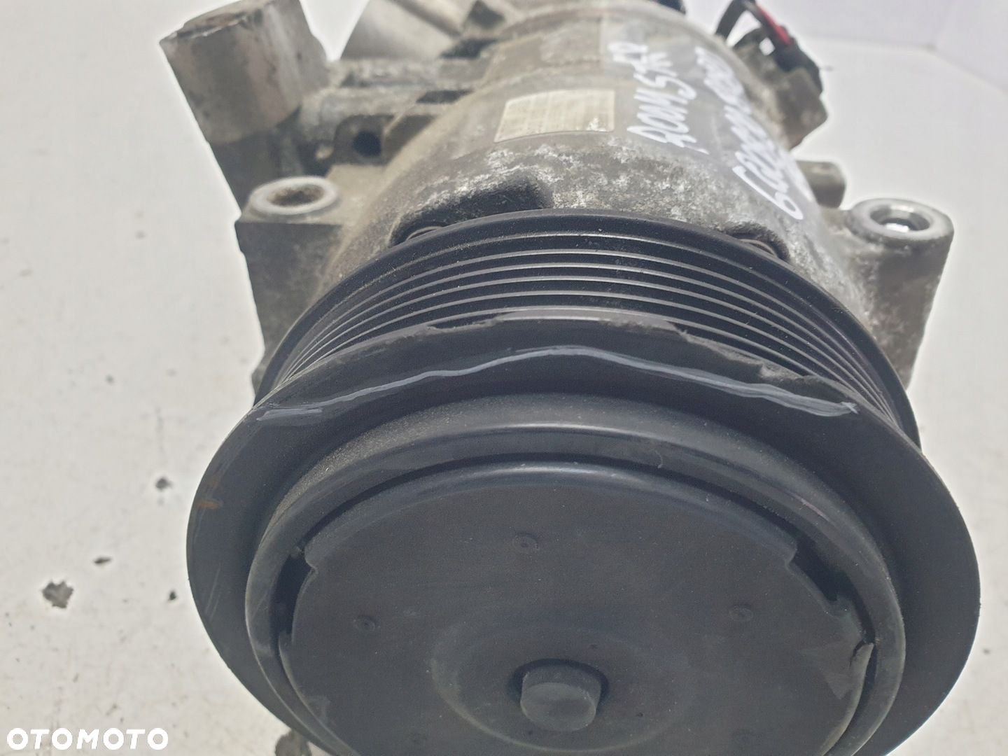 SPRĘŻARKA KLIMATYZACJI SKODA ROOMSTER 6Q0820808D - 4