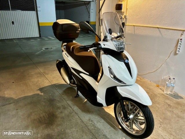 Piaggio Beverly 300 HPE - 3