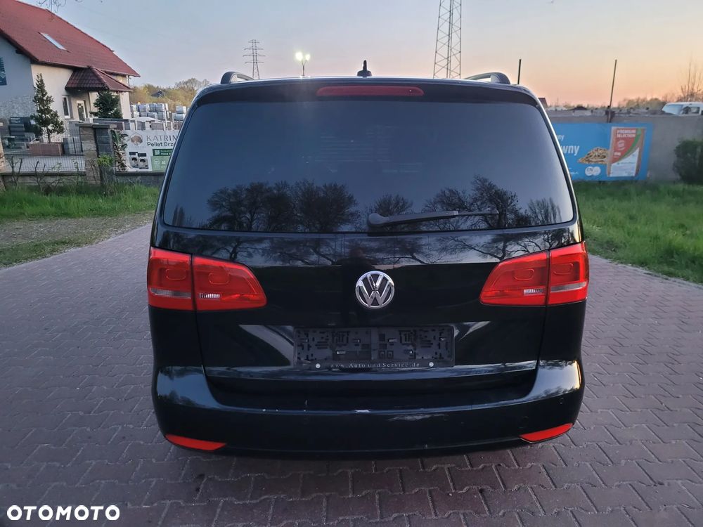 Volkswagen Touran 2.0 TDI DPF MATCH - 28