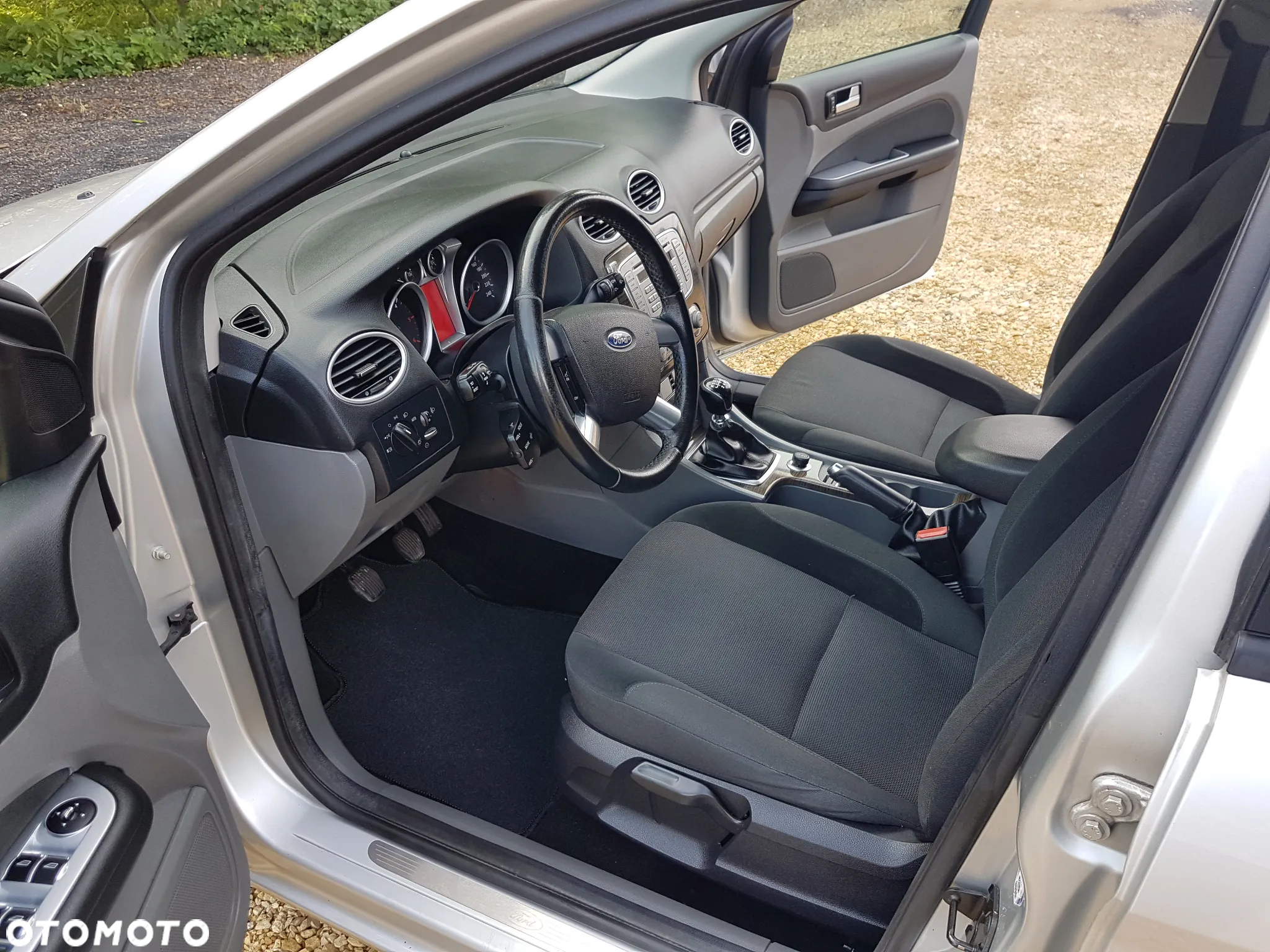 Ford Focus 2.0 TDCi DPF Ghia - 14