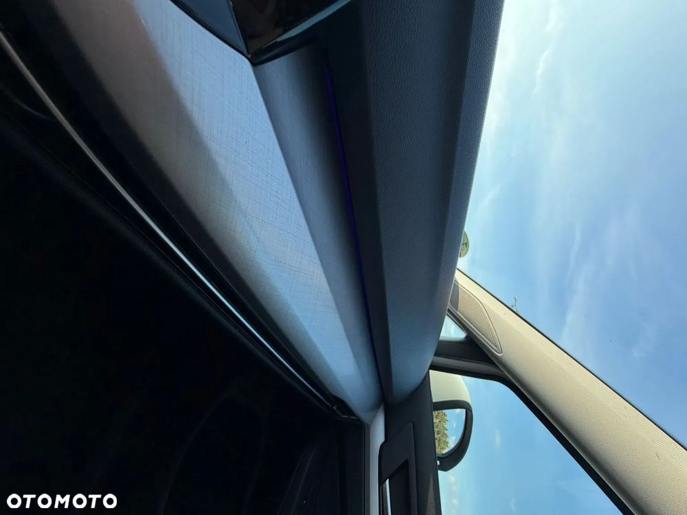 Volkswagen Golf - 10