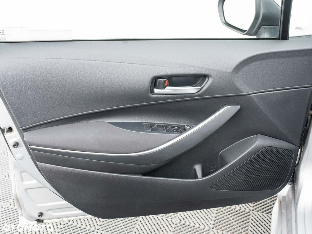 Toyota Corolla - 10