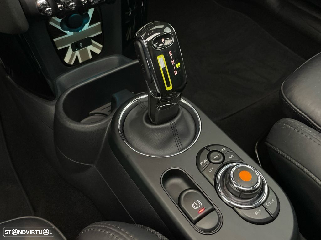 MINI 3 Portas Cooper SE - 24
