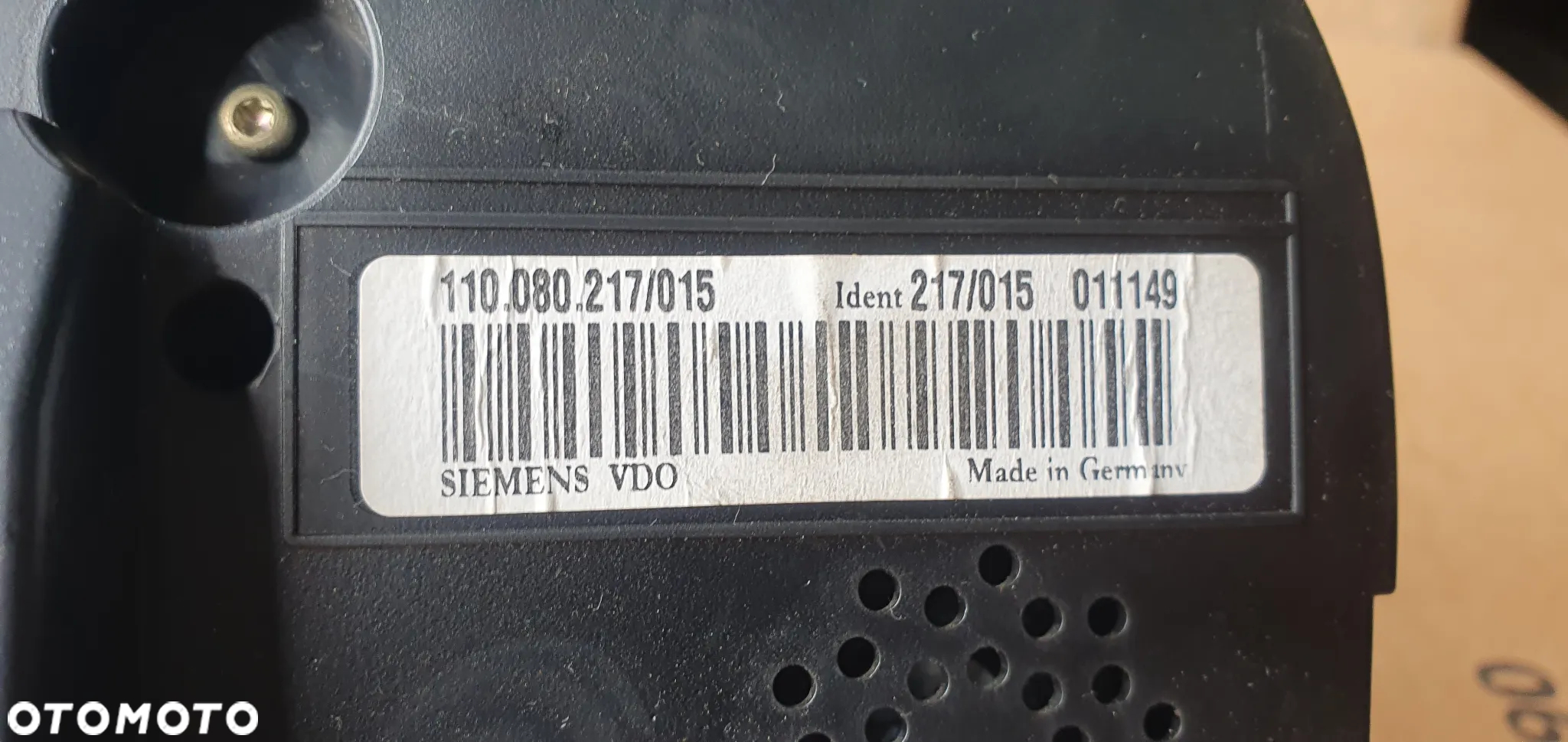 Licznik zegary oryginał VW Touran 1.9 TDI 1T0920860G - 6